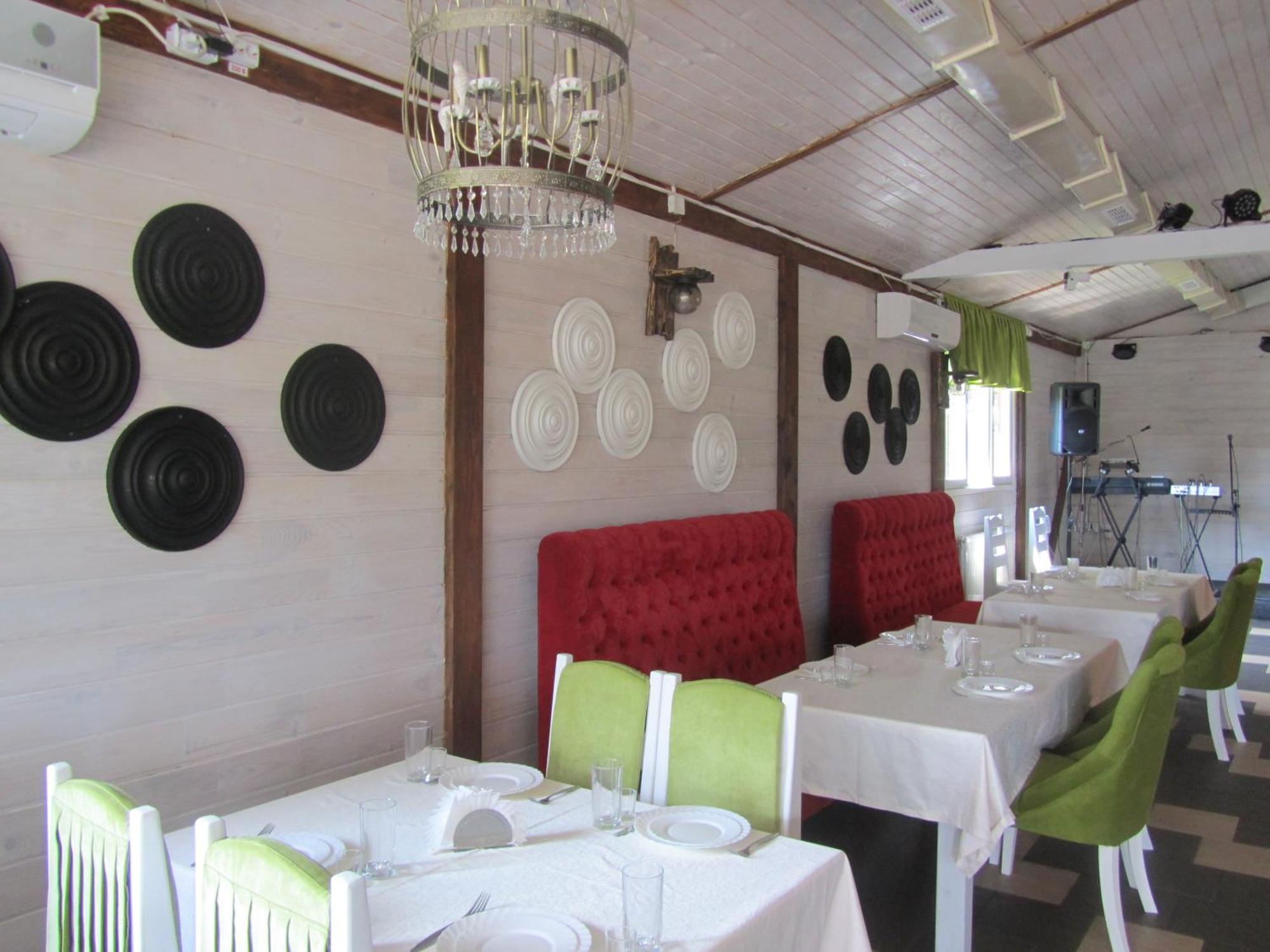 Hotel Restaurant Vizit Truskavets Exterior foto