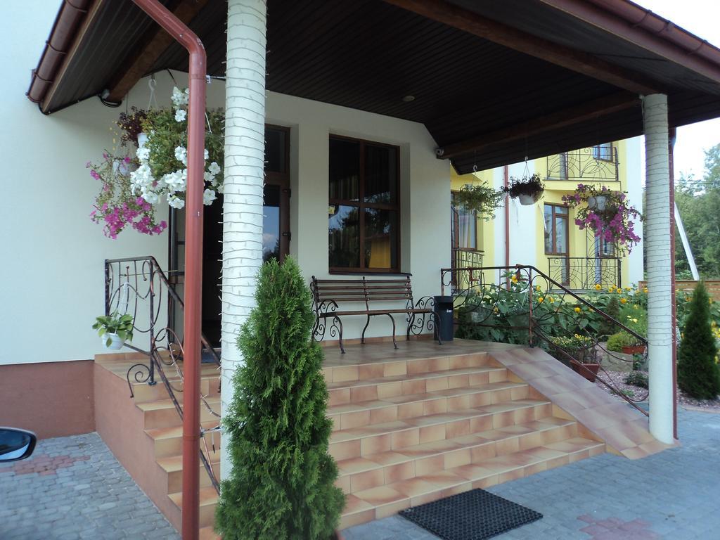 Hotel Restaurant Vizit Truskavets Exterior foto