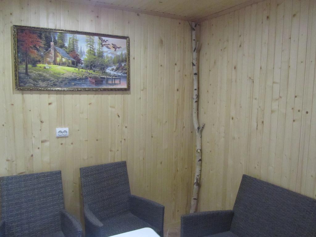 Hotel Restaurant Vizit Truskavets Exterior foto